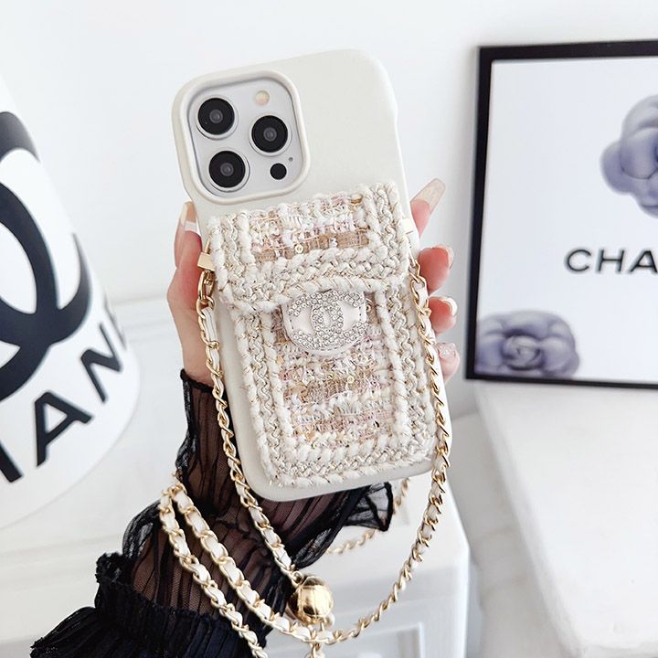 アイフォン 15プロ カバーchanel シャネル 女性愛用