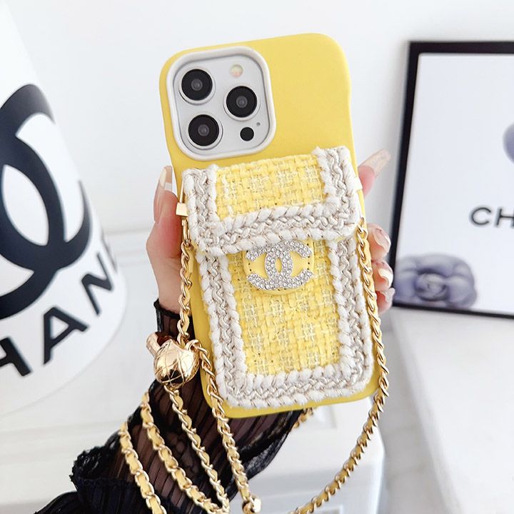 アイフォン 15プロ カバーchanel シャネル 女性愛用