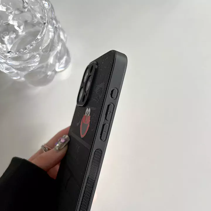 字母 ブラック kaws iphone 14pro maxケース