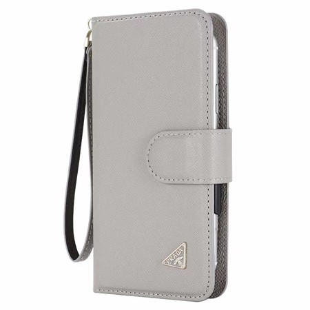プラダ prada  手帳型 iphone 16