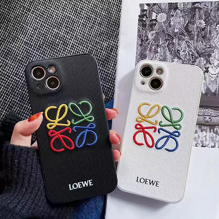 ロエベ iPhone16 ケース 刺繍入り